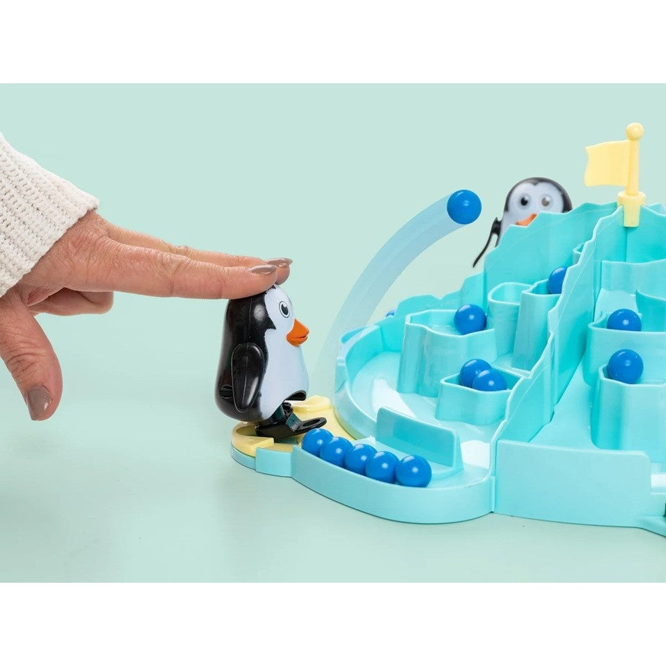Joc Interactiv pentru Copii, Batalia Pinguinilor, 3 ani+, Tabla de Joc, Figurine Pinguini, Mingi, Multicolor