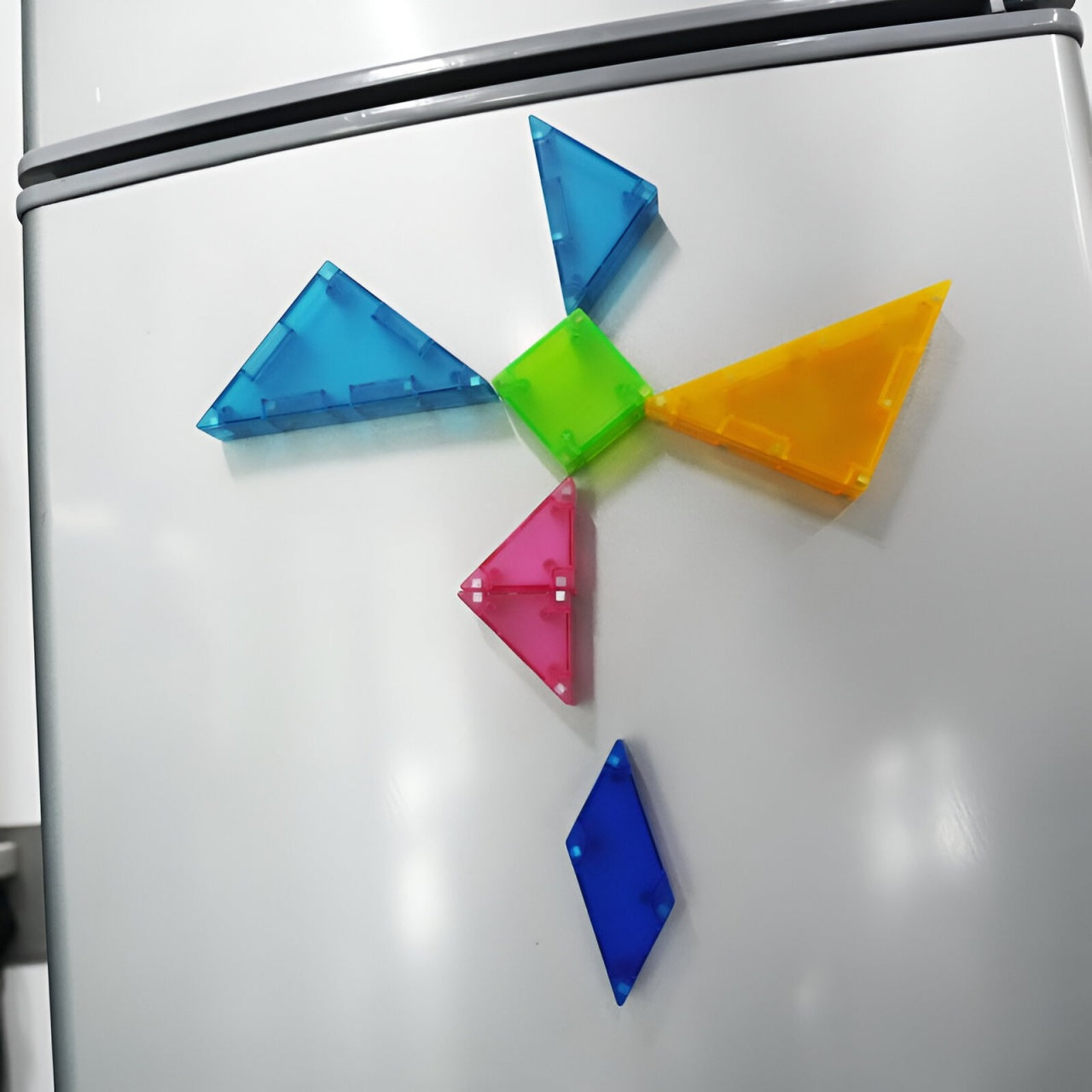Joc Magnetic Tangram, 7 Piese Magnetice, Forme Geometrice, 3 Ani, EVA, ABS, Magnet, 10.5 x 10.5 x 2.2 cm, Multicolor
