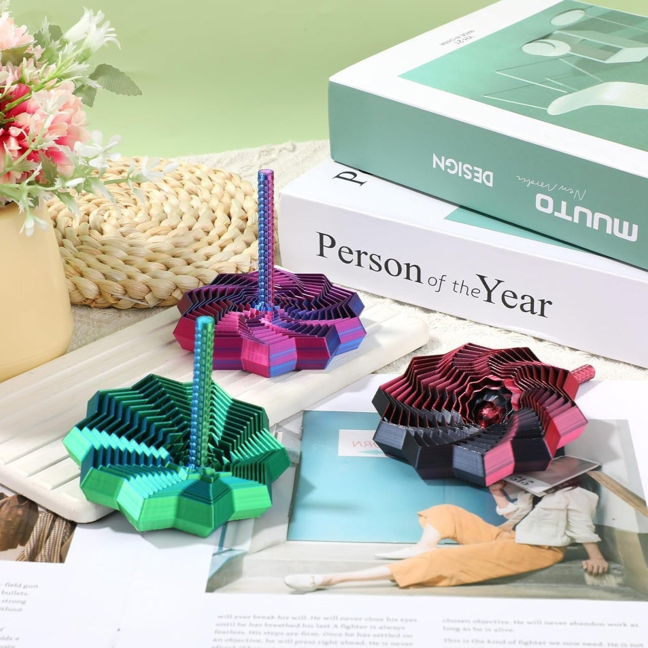 Jucarie Decompresie, Model Stea 3D, DuoChrome, Maner Spirala, Turn Magic Geometric, Multiple Forme, Anti-stress, 17 cm, Verde/Albastru