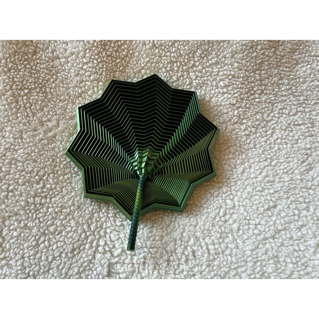 Jucarie Decompresie, Model Stea 3D, DuoChrome, Maner Spirala, Turn Magic Geometric, Multiple Forme, Anti-stress, 17 cm, Negru/Verde