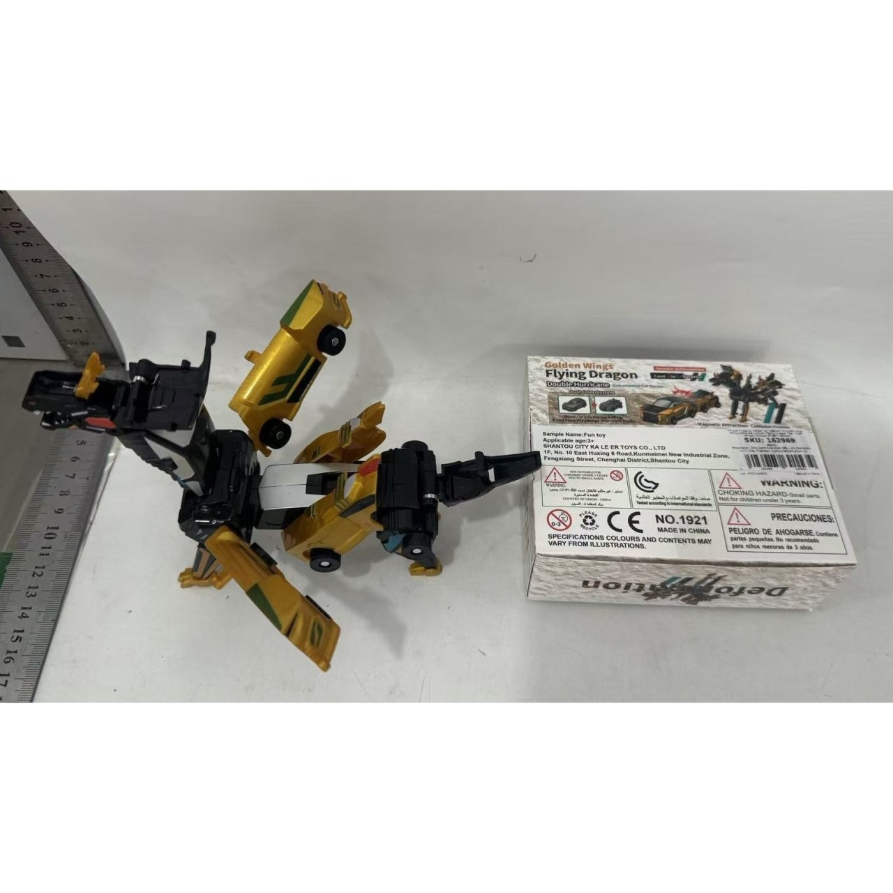 Jucarie Transformabila 2in1, Golden Wing Flying Dragon, Masina/Dragon, Atractie Magnetica, +6 Ani, din ABS, Auriu
