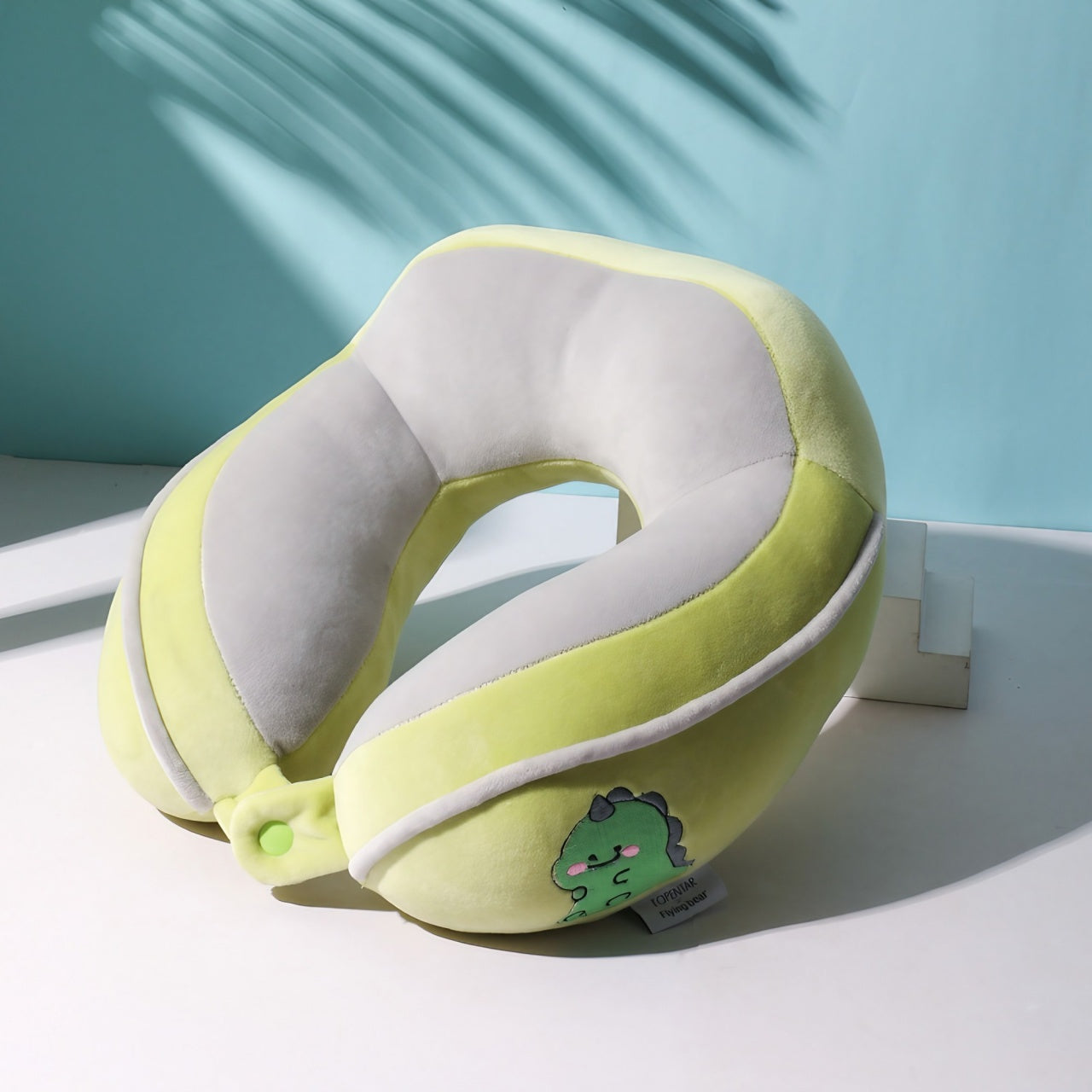 Perna de Calatorie, Pentru Gat si Cap, Umplutura din Bumbac, 28x28x10 cm, cu Model Brodat Crocodil Verde