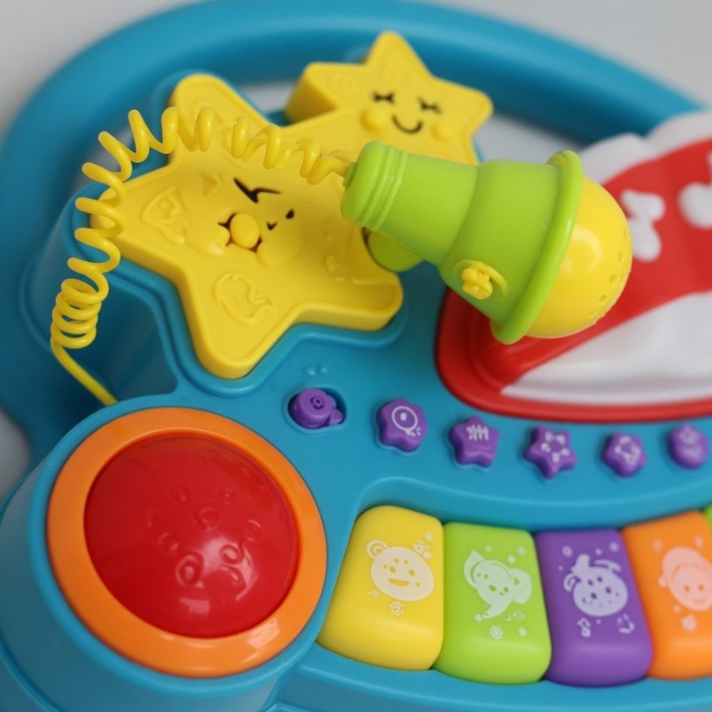 Pian Muzical Interactiv Pentru Copii Cu Taste Colorate Si Butoane, 18+ Luni