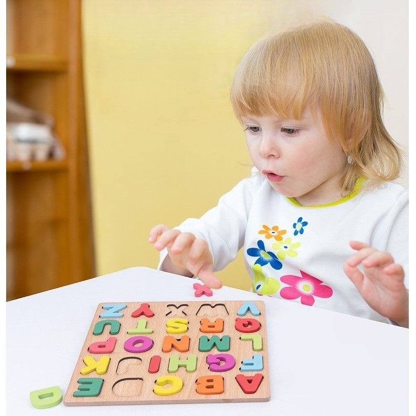 Tabla Montessori, din Lemn, Educatie Timpurie Alfabet, 26 Litere Lemn, +18 Luni, 20 x 20 cm, Vopsea pe Baza de Apa, Multicolor