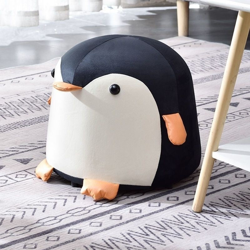 Taburet Pentru Copii, Cadru din Lemn Masiv, 25 x 29 x 29 cm, Perna de Burete Elastica si Maner de Transport, in Forma de Pinguin, Negru